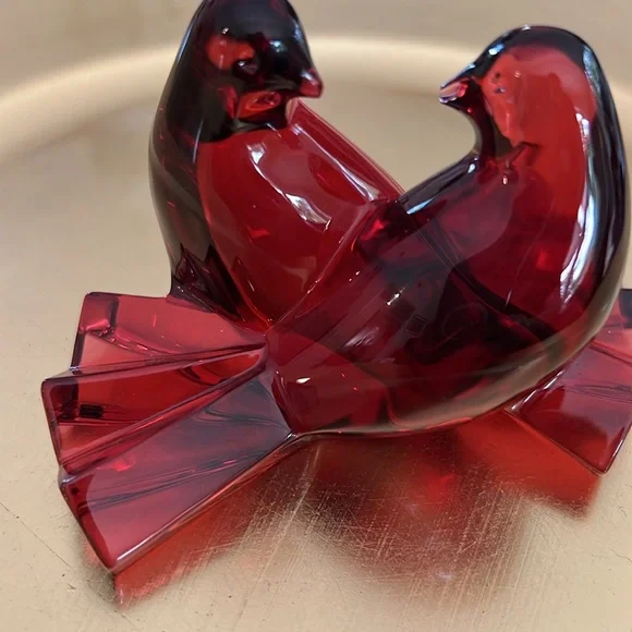 Baccarat バカラ 鳩 Loving Doves フィギュリン バカラ クリスタル ハト 鳩 鳥 ルビー 2102796 Baccarat Loving